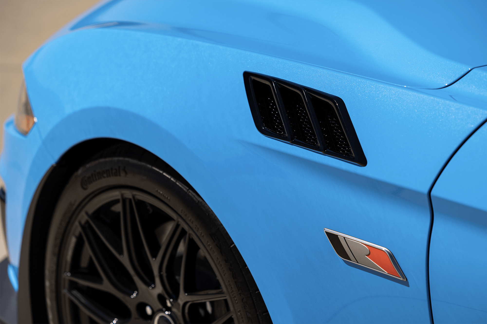 Standard Hood Fender & Mirrors | FORD MUSTANG ROUSH 2015 Standard Hood Fender & Mirrors | FORD MUSTANG ROUSH 2015
